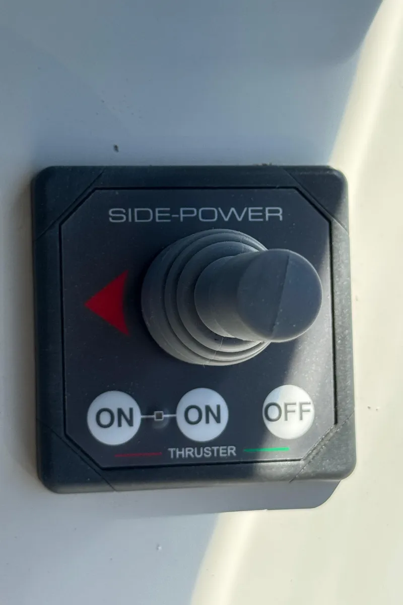 Slide: The Image of Side-Power thruster control panel on 1997 Carver 405 Aft Cabin Motoryacht. - 13