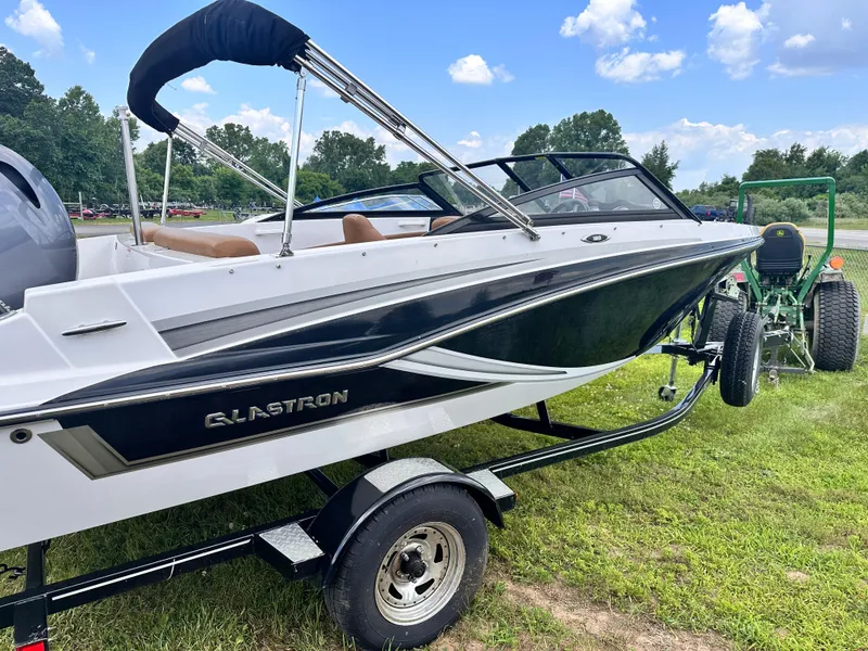 Slide: The Image of Glastron GT180 OPEN BOW 2019 - 2