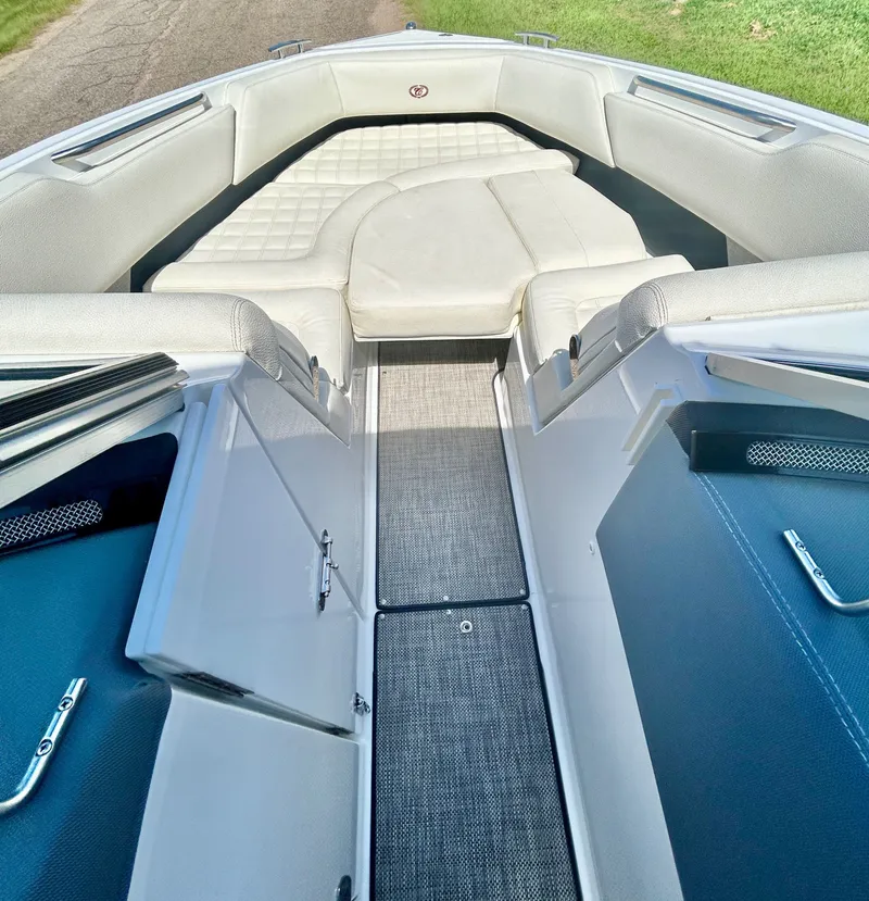 Slide: The Image of Cobalt R5 Surf 2020 - 15