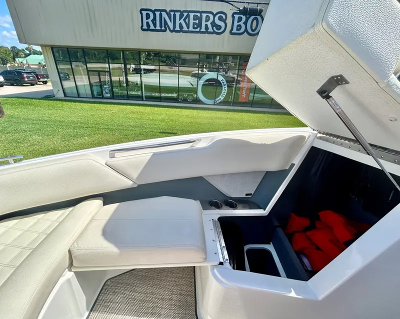 Slide: The Image of Cobalt R5 Surf 2020 - 19