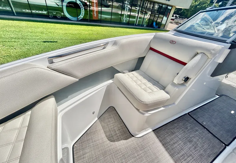 Slide: The Image of Cobalt R5 Surf 2020 - 23