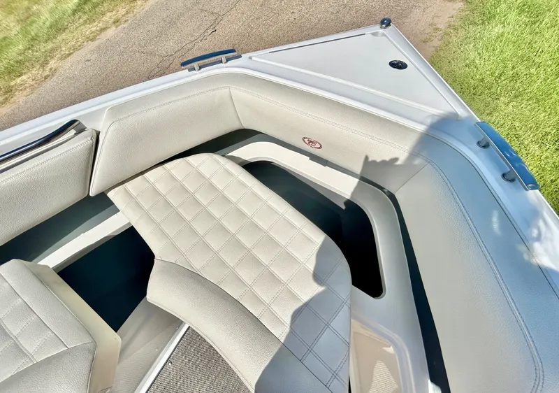 Slide: The Image of Cobalt R5 Surf 2020 - 26