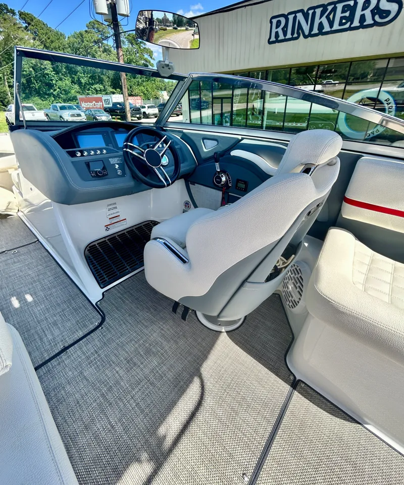 Slide: The Image of Cobalt R5 Surf 2020 - 33