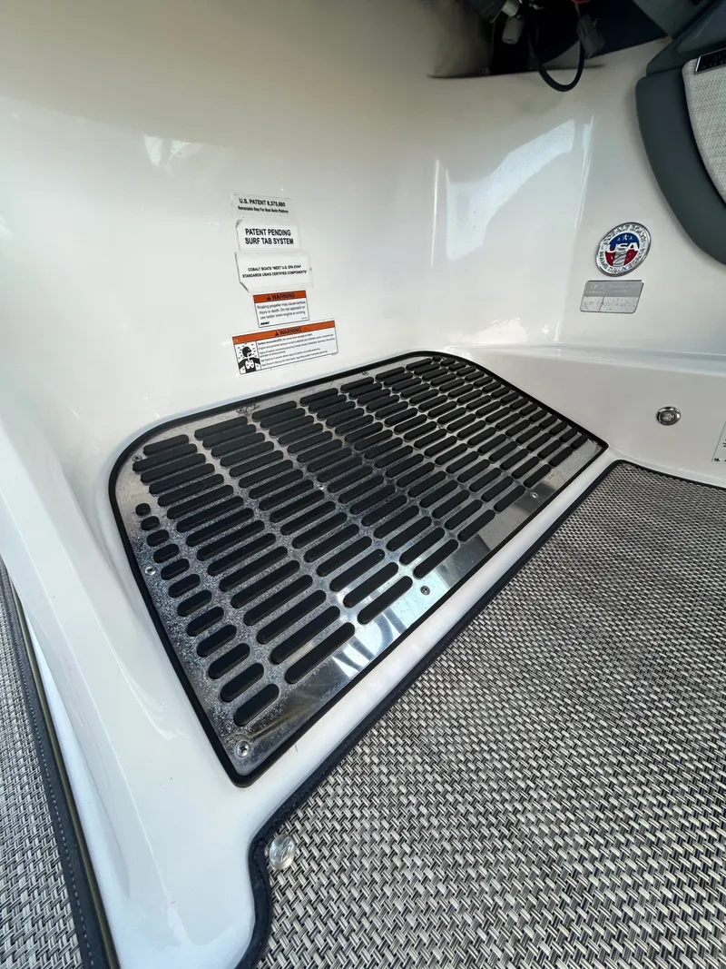 Slide: The Image of Cobalt R5 Surf 2020 - 34