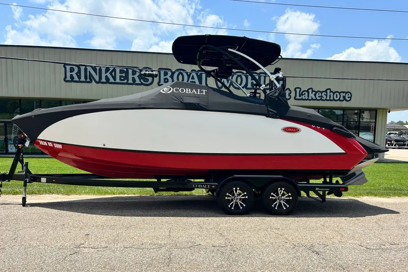 Slide: The Image of Cobalt R5 Surf 2020 - 4