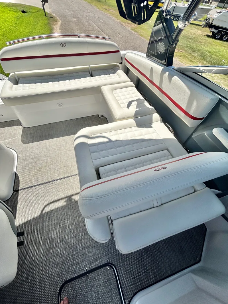 Slide: The Image of Cobalt R5 Surf 2020 - 45