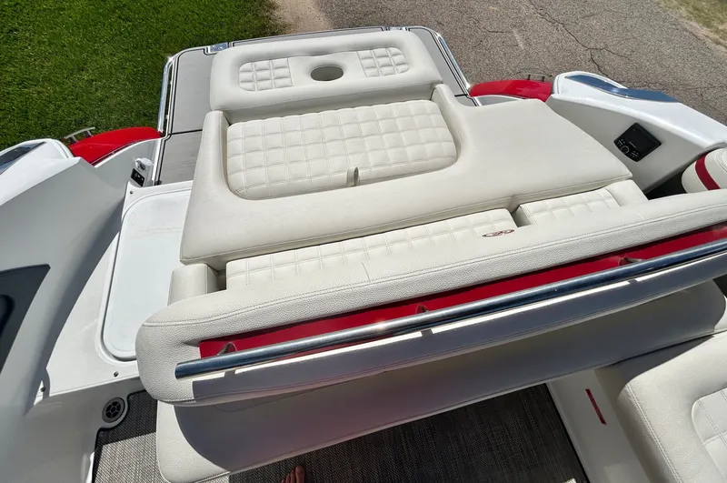 Slide: The Image of Cobalt R5 Surf 2020 - 54