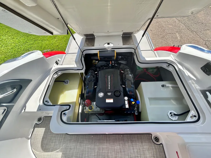 Slide: The Image of Cobalt R5 Surf 2020 - 59