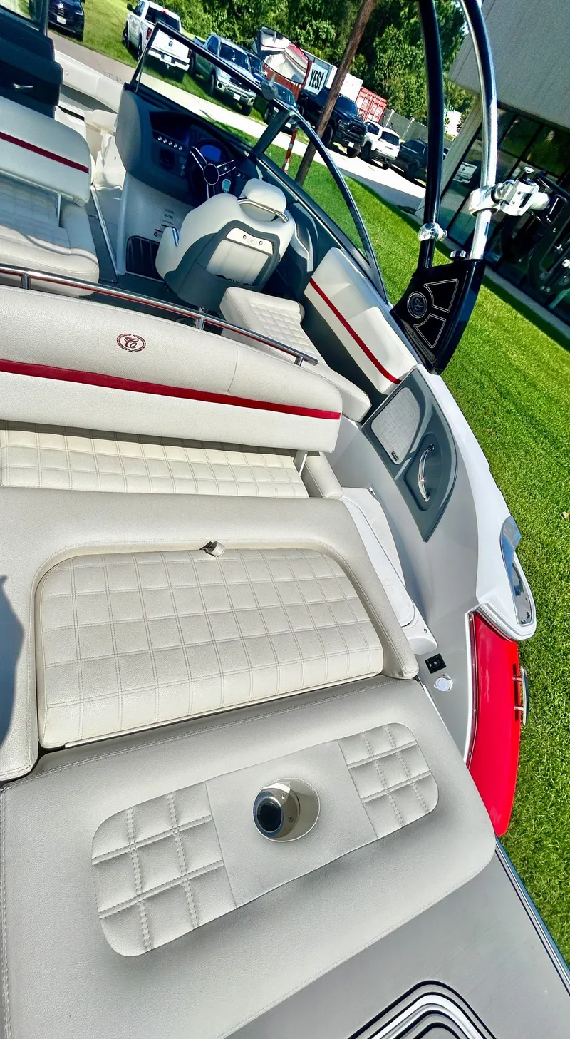 Slide: The Image of Cobalt R5 Surf 2020 - 67