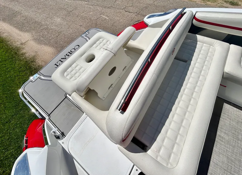 Slide: The Image of Cobalt R5 Surf 2020 - 68