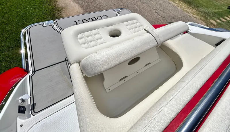 Slide: The Image of Cobalt R5 Surf 2020 - 71