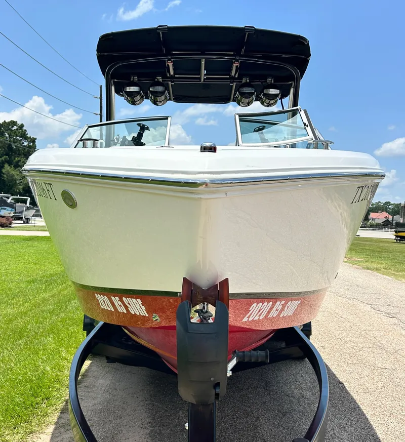 Slide: The Image of Cobalt R5 Surf 2020 - 9