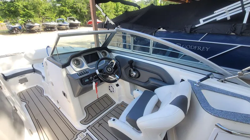 Slide: The Image of Chaparral 224 Sunesta 2015 - 5