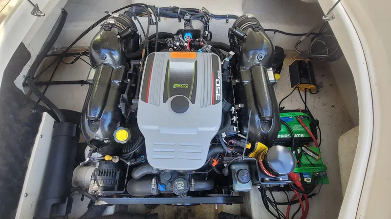 Slide: The Image of Chaparral 224 Sunesta 2015 - 9