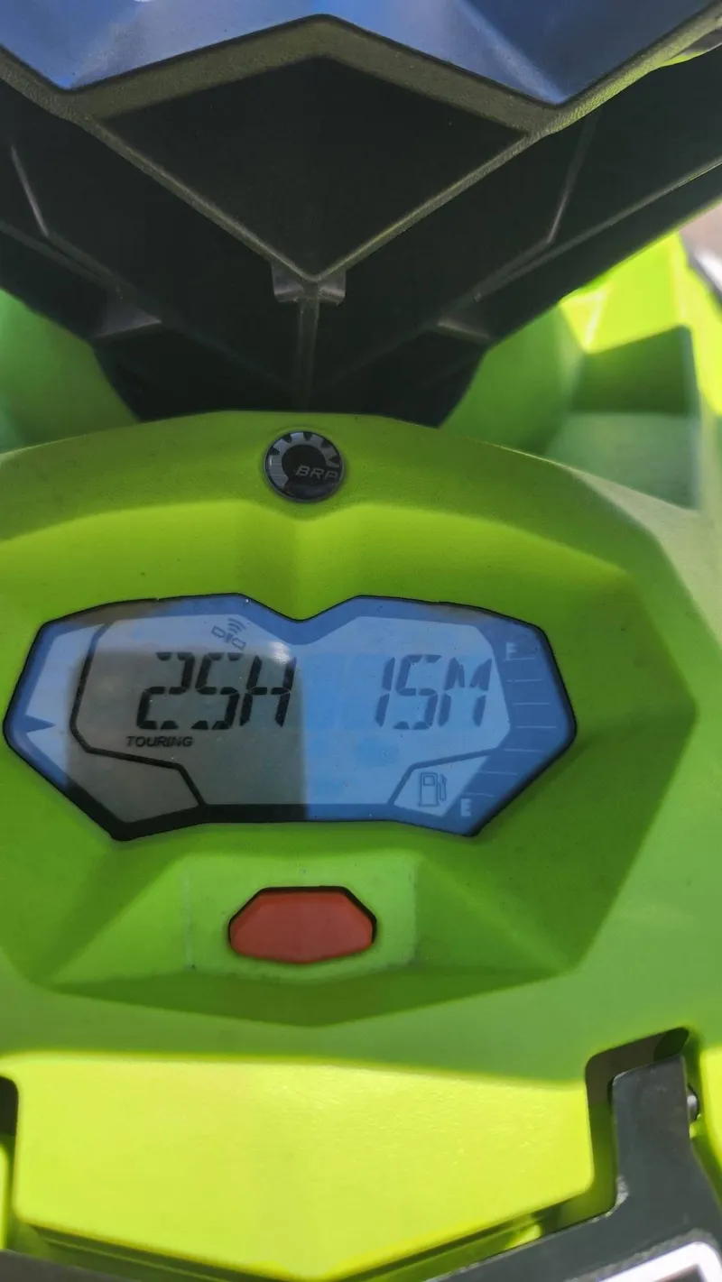 Slide: The Image of Sea-Doo SPARK 3UP IBR CONV 2023 - 6