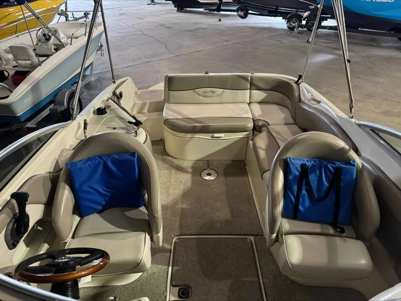 Slide: The Image of Sea Ray 240 Sundeck 2004 - 5