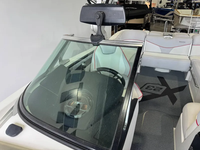 Slide: The Image of MasterCraft X23 2018 - 20