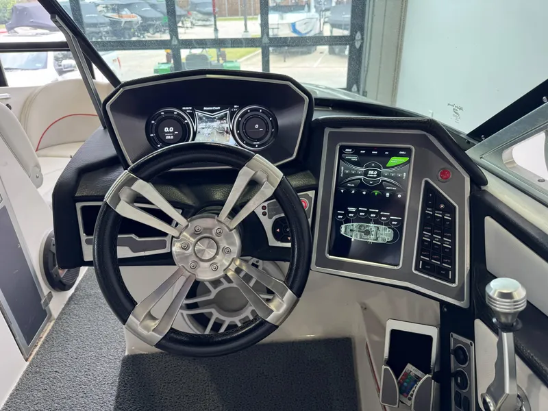 Slide: The Image of MasterCraft X23 2018 - 26