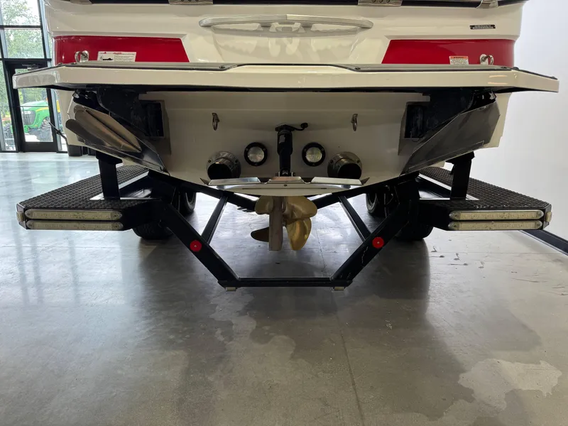 Slide: The Image of MasterCraft X23 2018 - 7