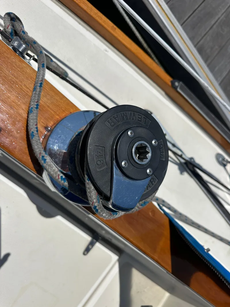 Slide: The Image of Sabre 34 1985 - 53