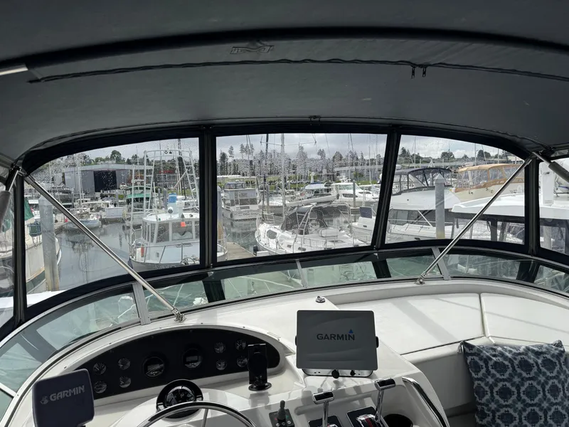 Slide: The Image of Bayliner 3988 Command Bridge Motoryacht 2001 - 50