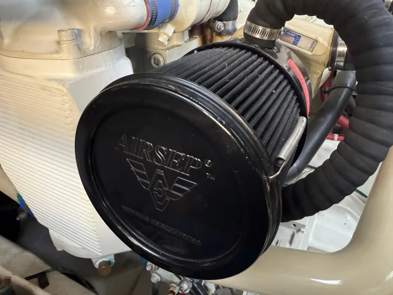 Slide: The Image of Bayliner 3988 Command Bridge Motoryacht 2001 - 74