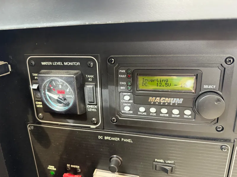 Slide: The Image of Bayliner 3988 Command Bridge Motoryacht 2001 - 82