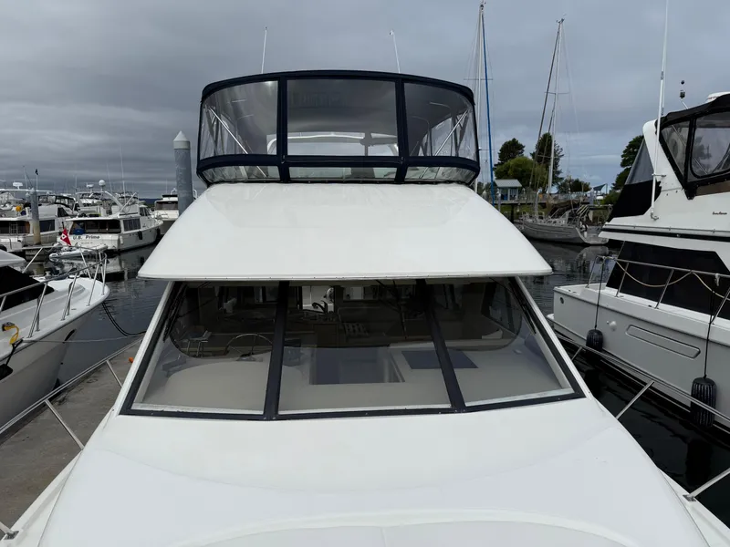 Slide: The Image of Bayliner 3988 Command Bridge Motoryacht 2001 - 87