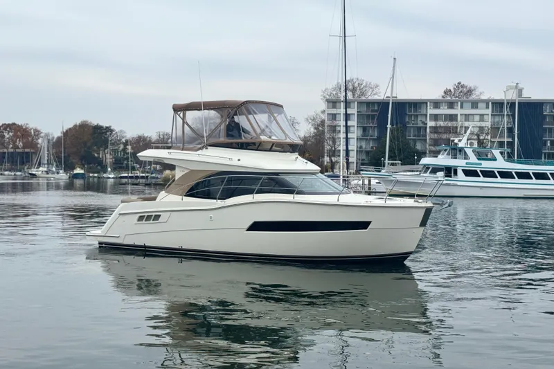 Slide: The Image of 2016 Carver C34 Command Bridge Starboard Side - 9