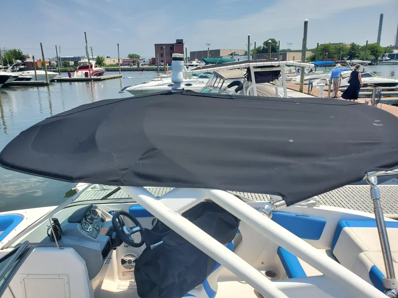 Slide: The Image of Chaparral 21 H2O Sport OB 2018 - 18