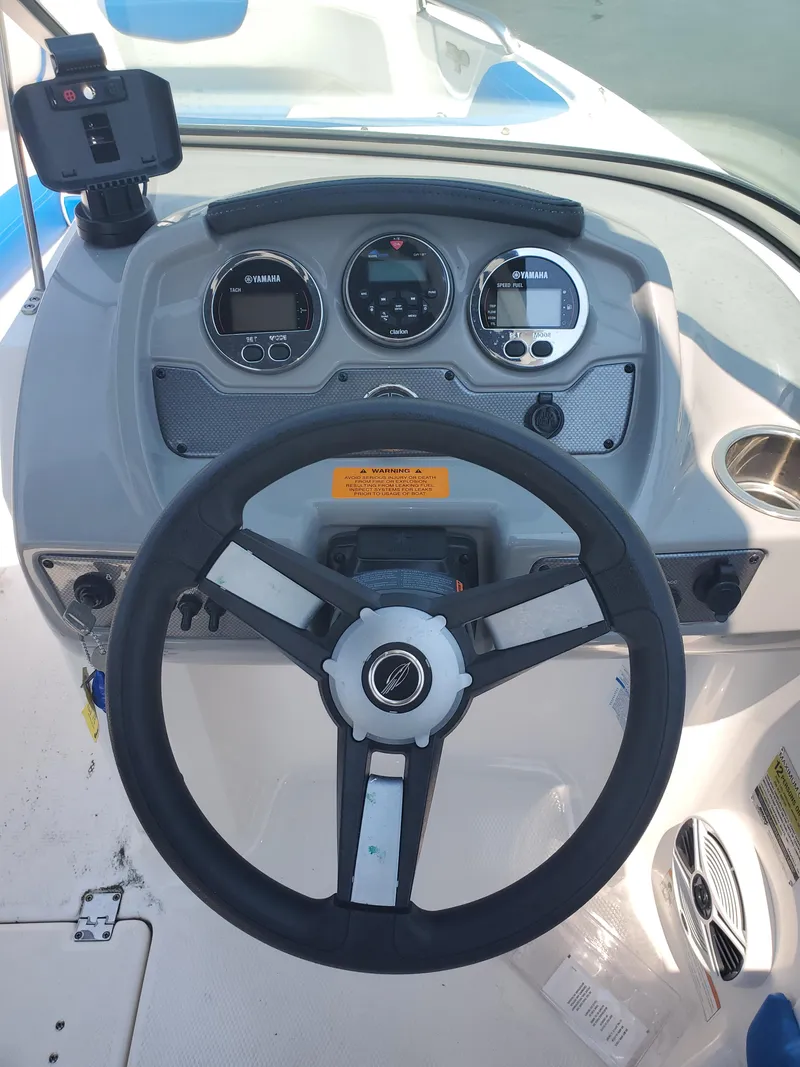 Slide: The Image of Chaparral 21 H2O Sport OB 2018 - 30