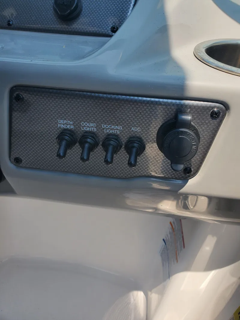 Slide: The Image of Chaparral 21 H2O Sport OB 2018 - 36