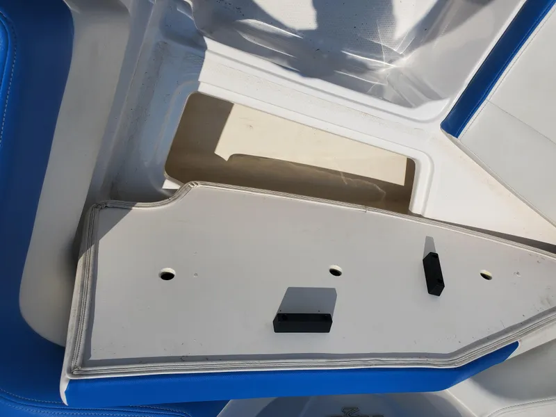 Slide: The Image of Chaparral 21 H2O Sport OB 2018 - 49