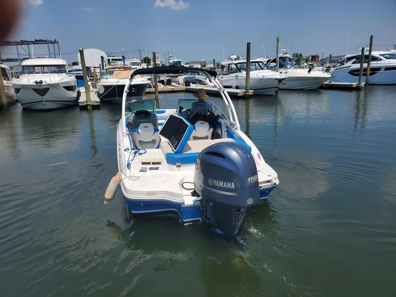 Slide: The Image of Chaparral 21 H2O Sport OB 2018 - 8