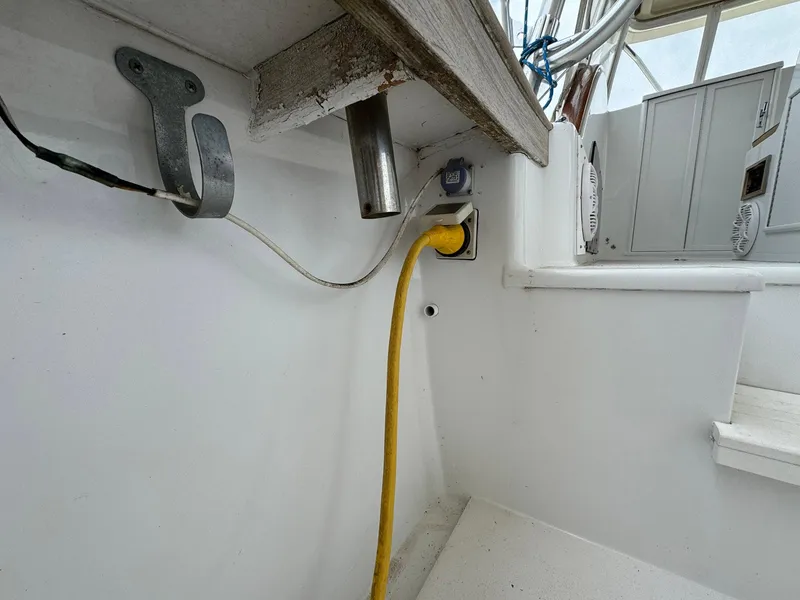 Slide: The Image of Custom Stardust 32 Express 2005 - 51