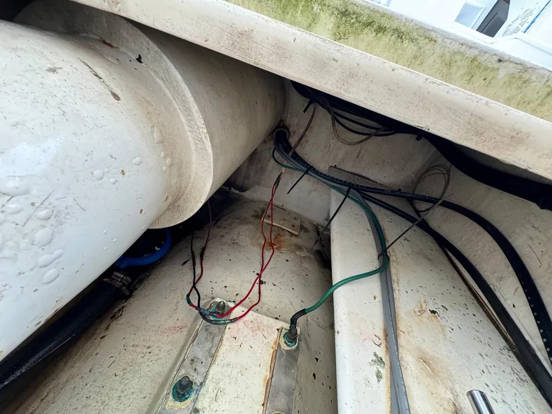 Slide: The Image of Custom Stardust 32 Express 2005 - 53