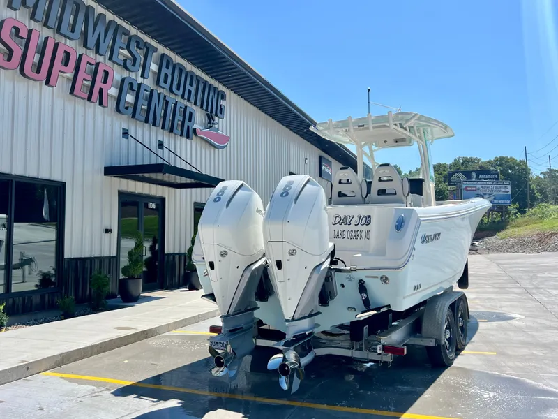 Slide: The Image of 2023 Sailfish 290 CC boat at Midwest Boating Super Center, Lake Ozark, MO. - 5