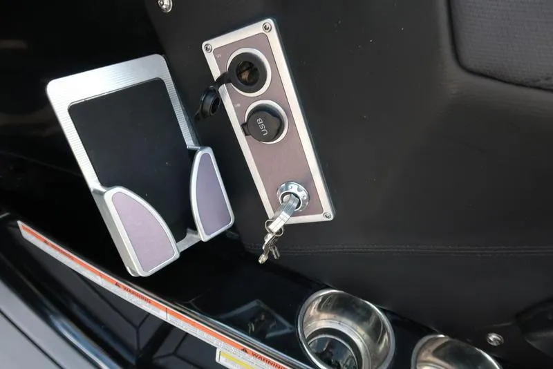 Slide: The Image of 2019 MasterCraft XT22 capacity label, maximum 16 persons or 2400 lbs, safety compliance details. - 42