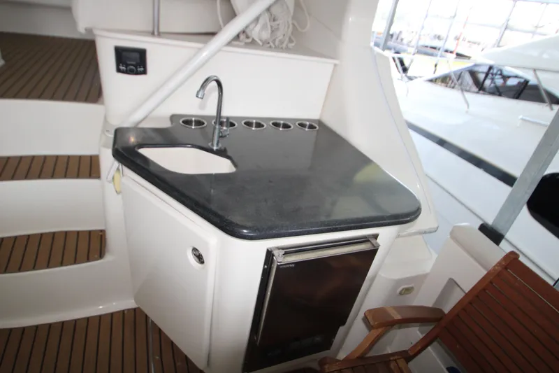 Slide: The Image of Silverton 43 Motor Yacht 2002 - 50