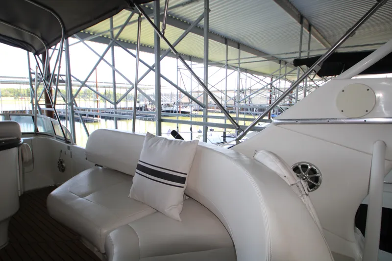 Slide: The Image of Silverton 43 Motor Yacht 2002 - 52