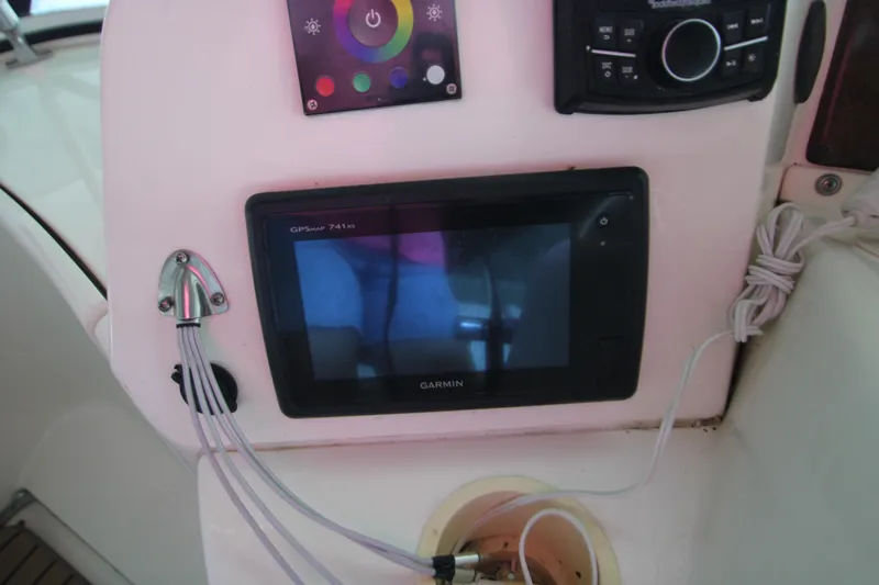 Slide: The Image of Silverton 43 Motor Yacht 2002 - 59