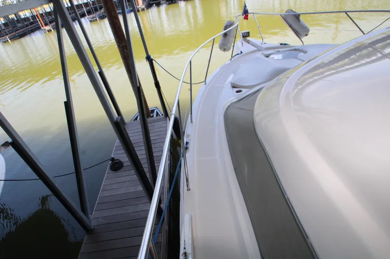 Slide: The Image of Silverton 43 Motor Yacht 2002 - 71