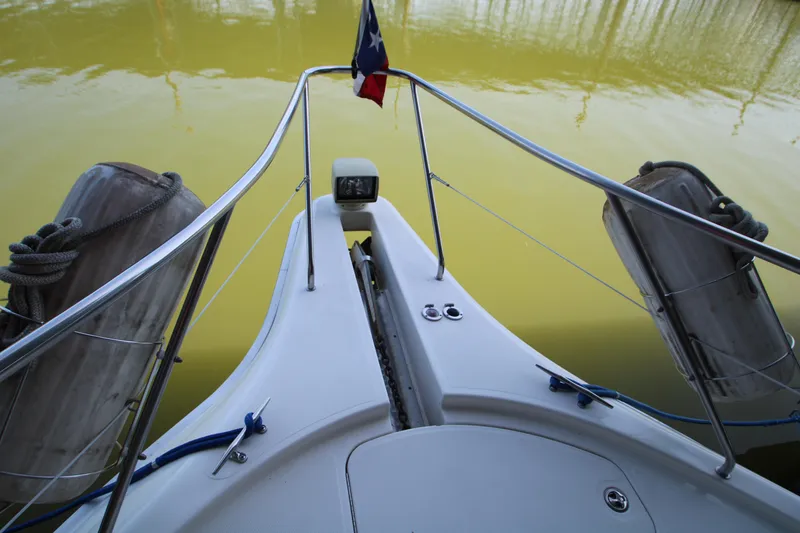 Slide: The Image of Silverton 43 Motor Yacht 2002 - 73