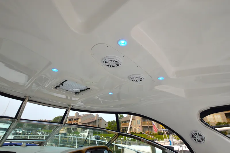 Slide: The Image of Sea Ray 44 Sundancer 2006 - 16