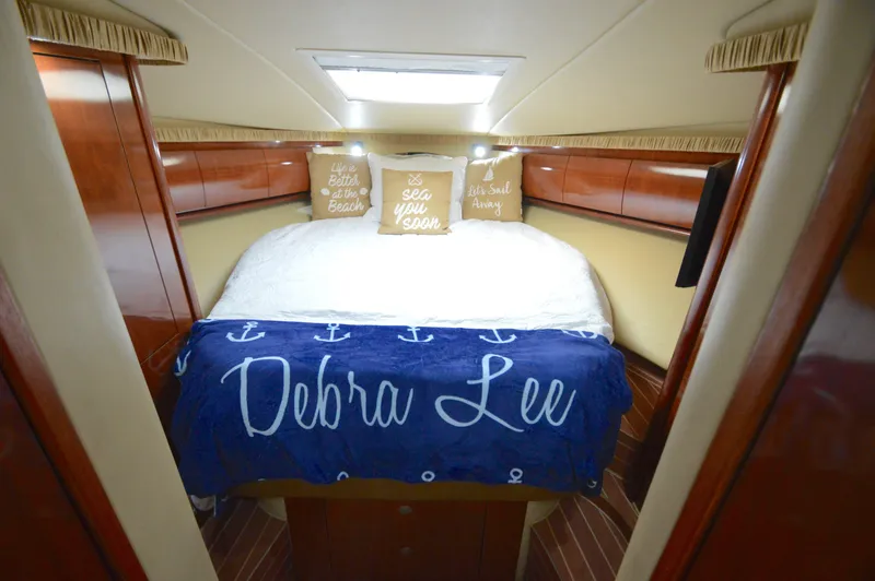 Slide: The Image of Sea Ray 44 Sundancer 2006 - 33