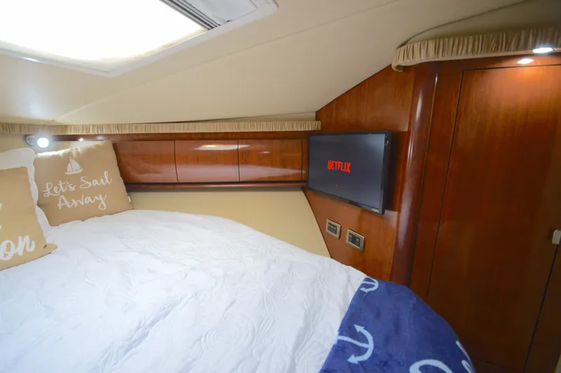 Slide: The Image of Sea Ray 44 Sundancer 2006 - 35