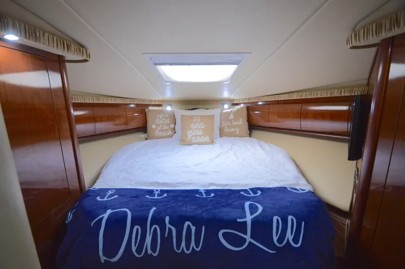 Slide: The Image of Sea Ray 44 Sundancer 2006 - 4