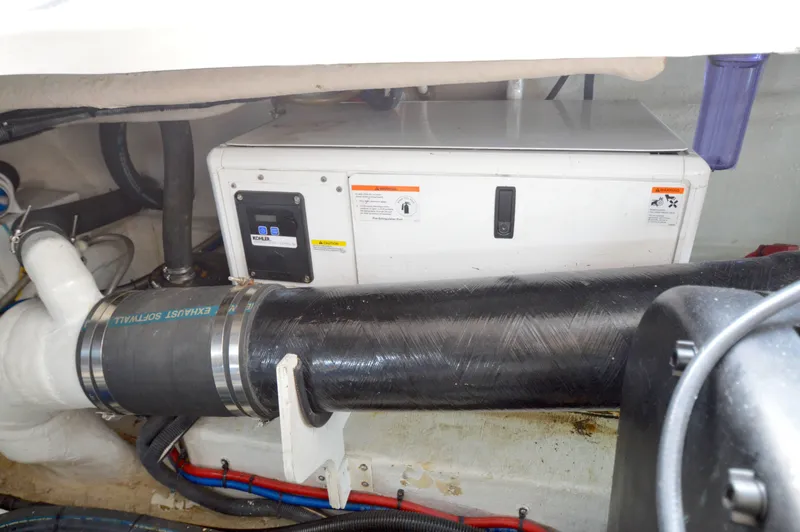 Slide: The Image of Sea Ray 44 Sundancer 2006 - 47