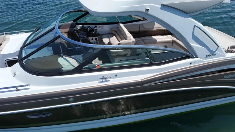 Slide: The Image of Formula 350 Crossover Bowrider OB 2019 - 100