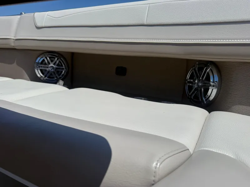 Slide: The Image of Formula 350 Crossover Bowrider OB 2019 - 112